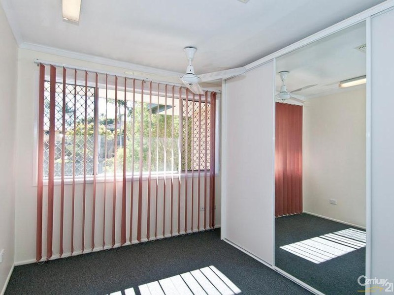 9 Laurinda Crescent, Springwood QLD 4127