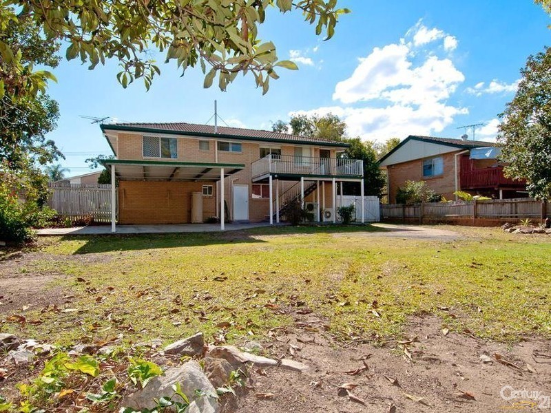9 Laurinda Crescent, Springwood QLD 4127