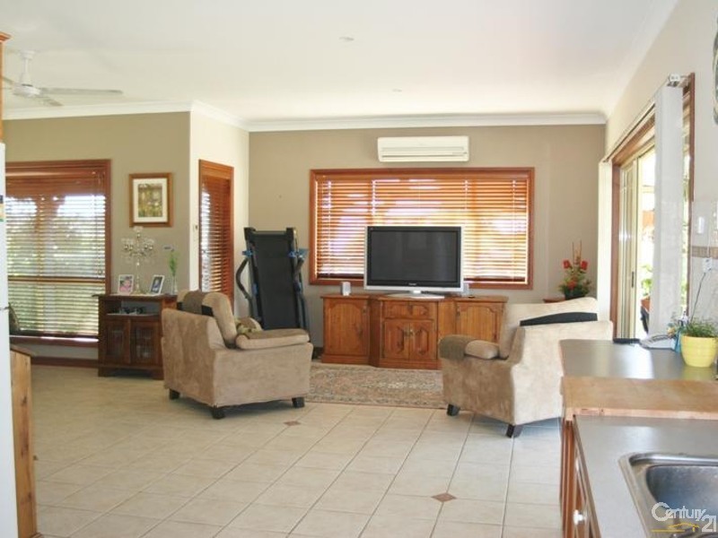 81-83 Scarvell Place, Kooralbyn QLD 4285