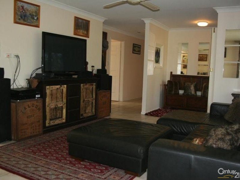 23-27 Barker Place, Kooralbyn QLD 4285