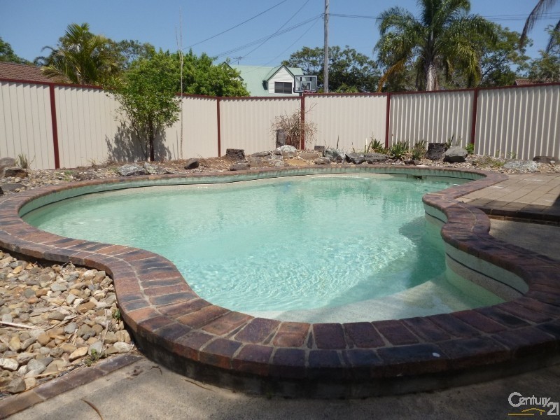 8 Eastwell Court, Mount Warren Park QLD 4207