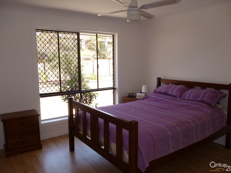 8 Eastwell Court, Mount Warren Park QLD 4207