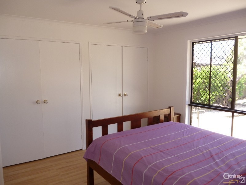 8 Eastwell Court, Mount Warren Park QLD 4207