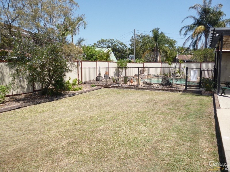 8 Eastwell Court, Mount Warren Park QLD 4207