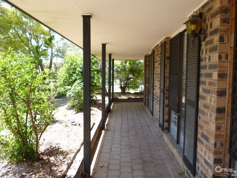 8 Eastwell Court, Mount Warren Park QLD 4207