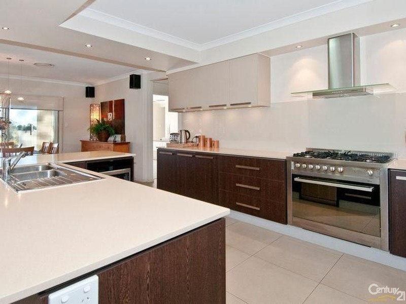 6 Robyn Court, Logan Village QLD 4207