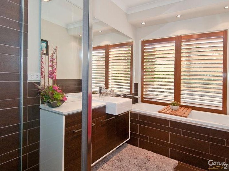 6 Robyn Court, Logan Village QLD 4207