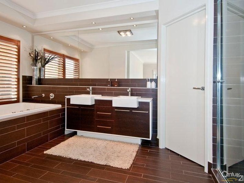6 Robyn Court, Logan Village QLD 4207