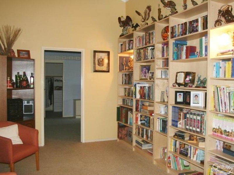 61 Collins Place, Kooralbyn QLD 4285