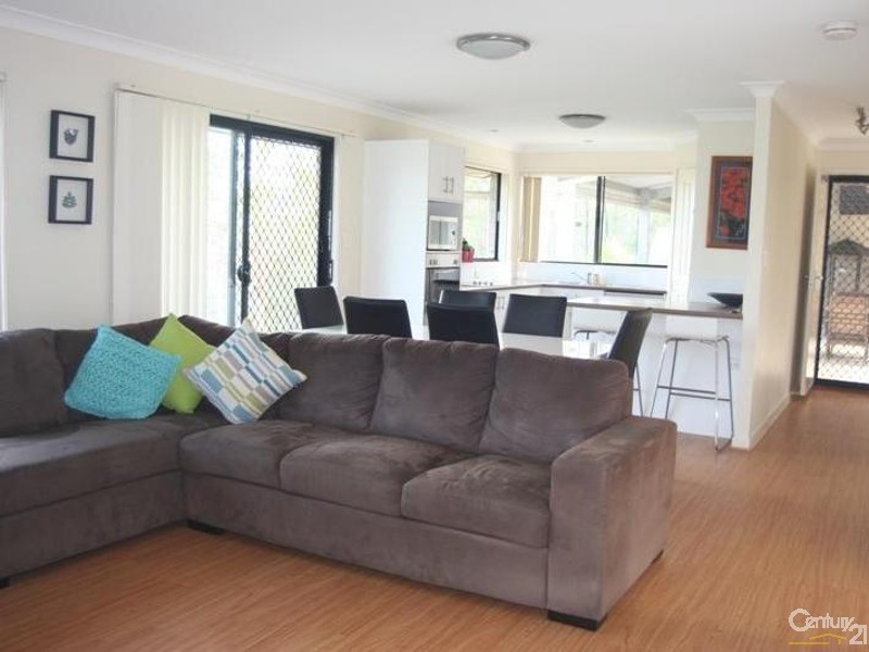 73-75 Campbell Drive, Kooralbyn QLD 4285