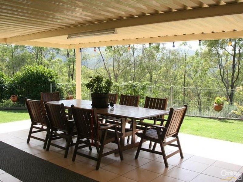 61 campbell drive, Kooralbyn QLD 4285
