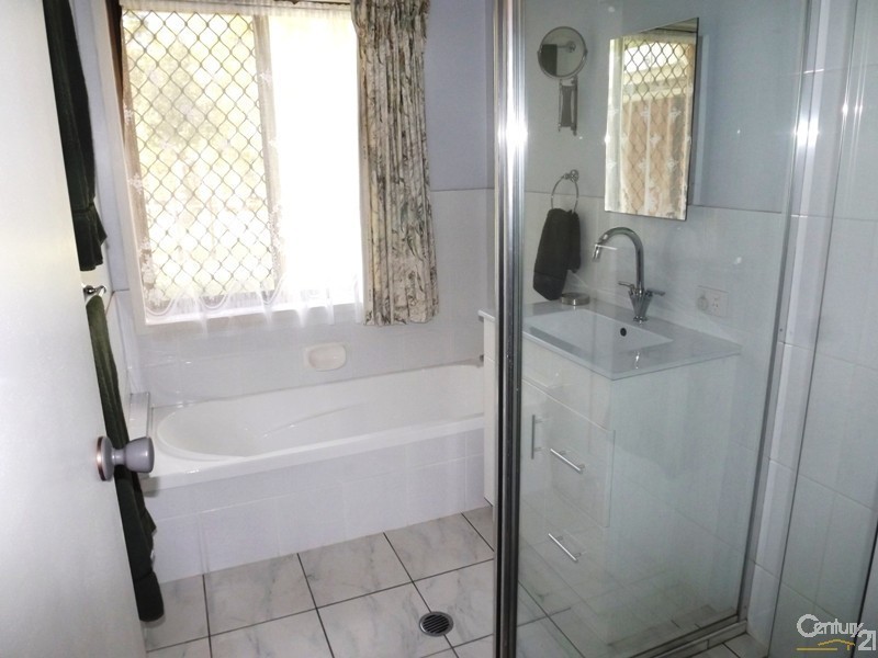 60 Coplick Crescent, Buccan QLD 4207