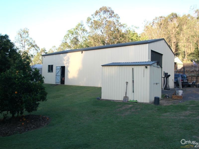 25 Walker Drive, Kooralbyn QLD 4285