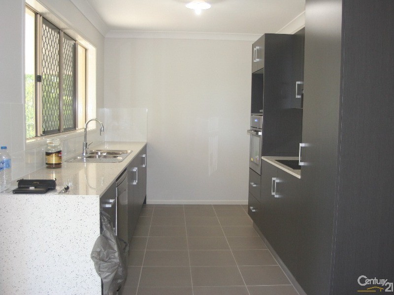 162-164 Campbell Drive, Kooralbyn QLD 4285