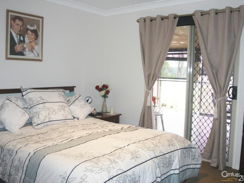 36-40 White Place, Kooralbyn QLD 4285