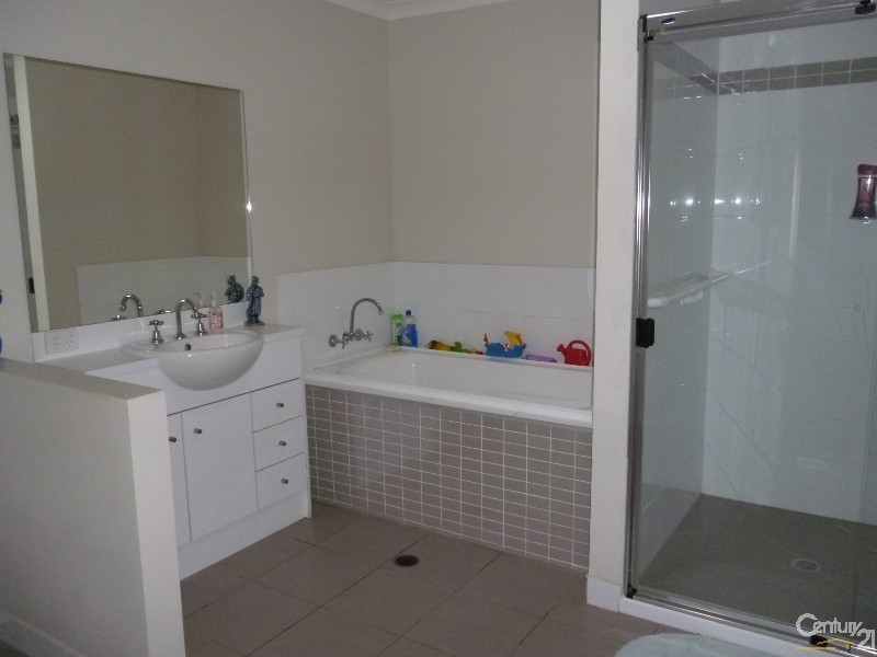 2 Babich Court, Holmview QLD 4207