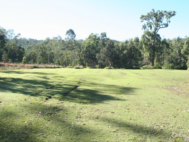 30-40 Yulgibar Close, Kooralbyn QLD 4285