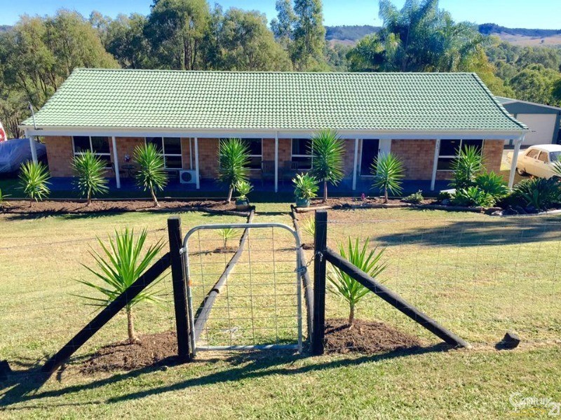 141-143 Walker Drive, Kooralbyn QLD 4285