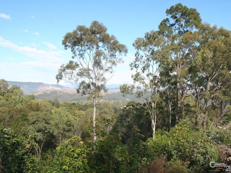 32-34 White Place, Kooralbyn QLD 4285