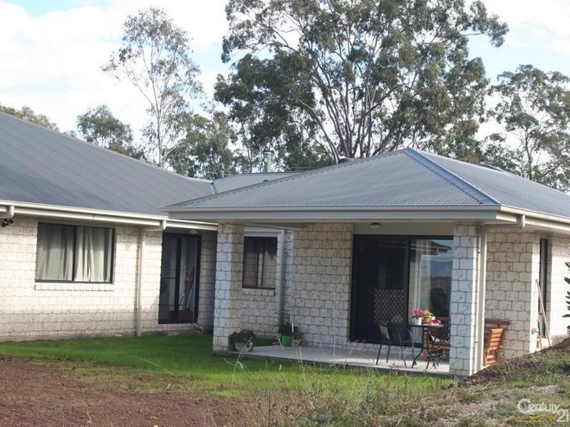 32-34 White Place, Kooralbyn QLD 4285