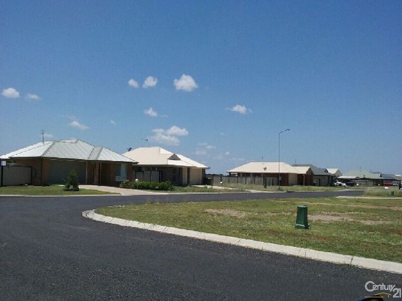 13 Henry Court, Tara QLD 4421