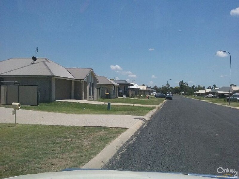 13 Henry Court, Tara QLD 4421