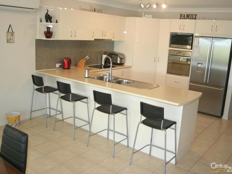 8-14 Smales Close, Kooralbyn QLD 4285