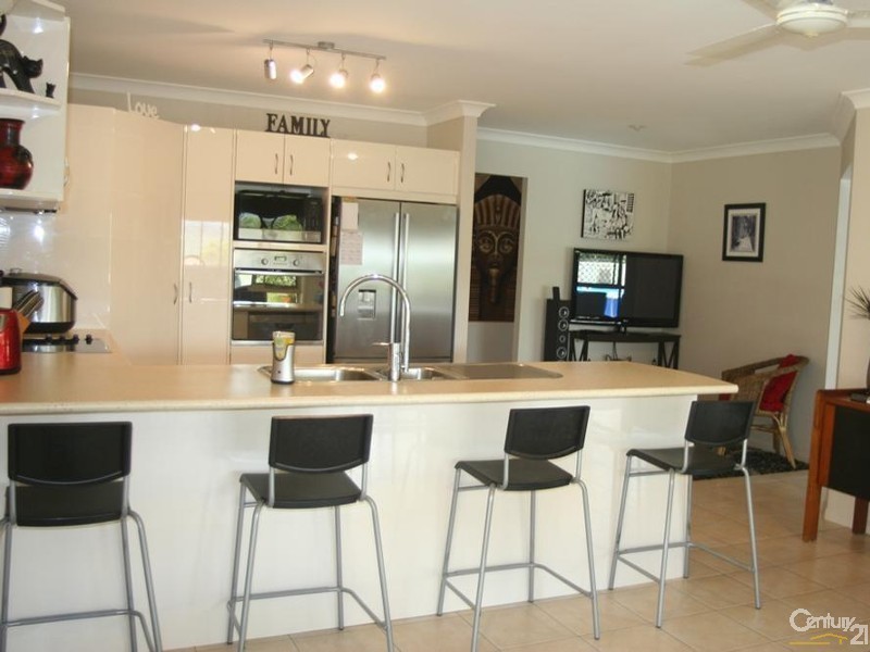 8-14 Smales Close, Kooralbyn QLD 4285