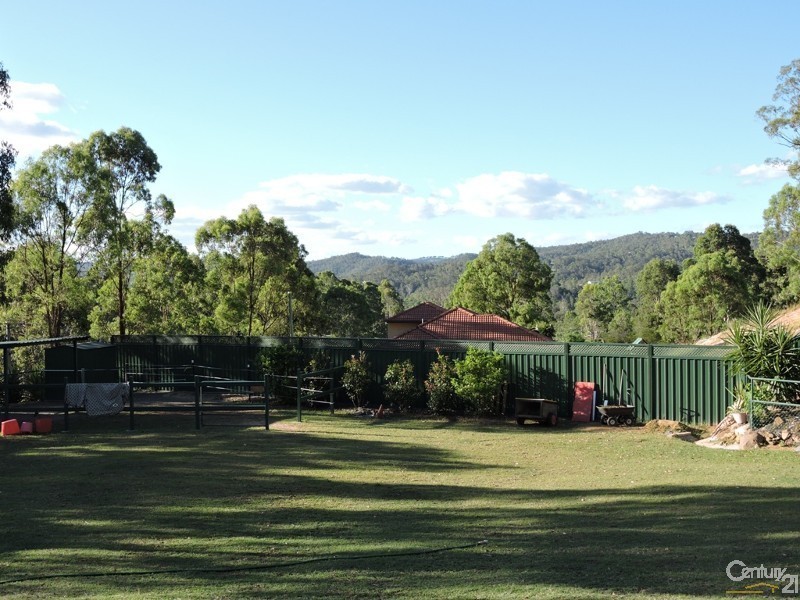 8-14 Smales Close, Kooralbyn QLD 4285