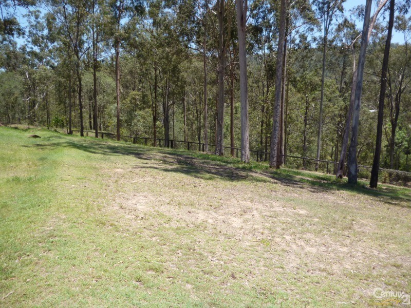 24 Naylor Drive, Tamborine QLD 4270