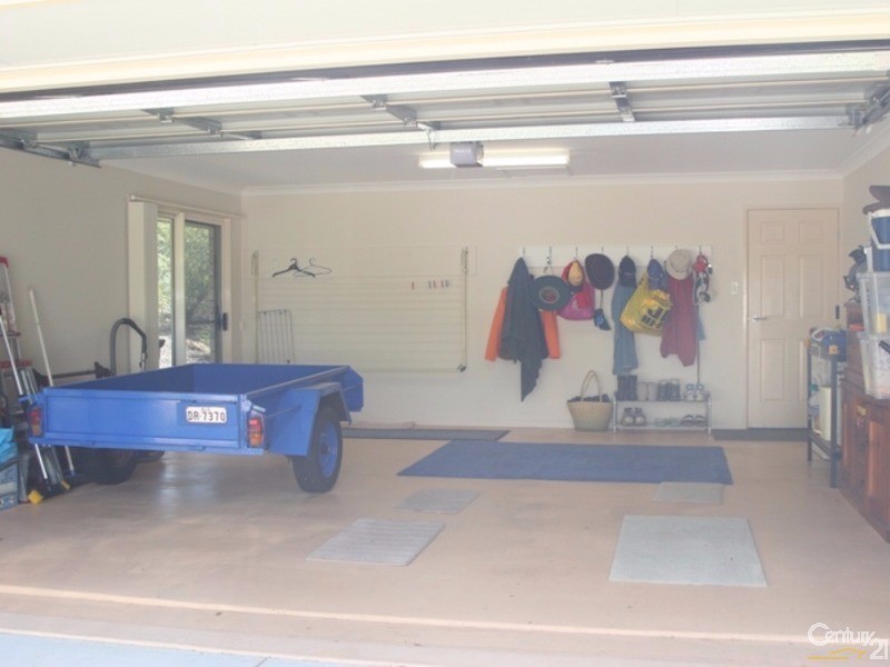 61 Campbell Drive, Kooralbyn QLD 4285