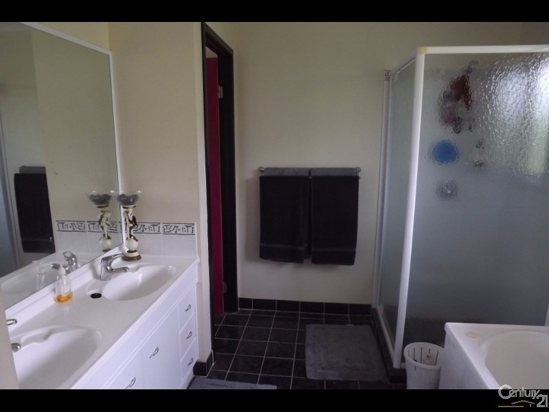 161-171 Stephens Place, Kooralbyn QLD 4285