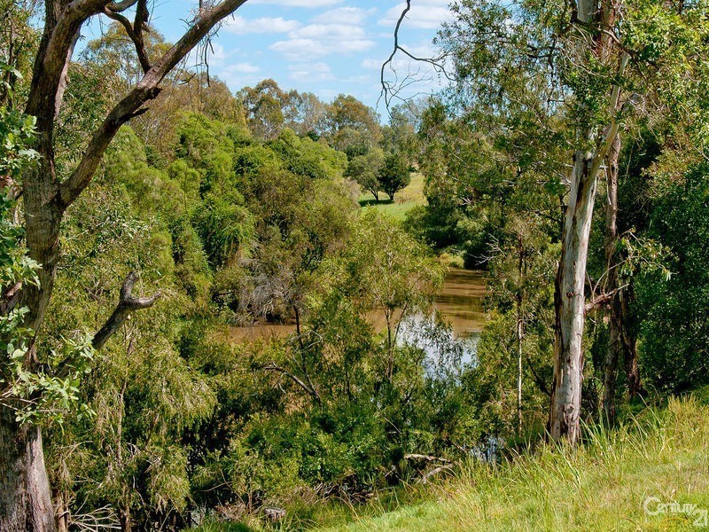 135 Kenny Road, Chambers Flat QLD 4133