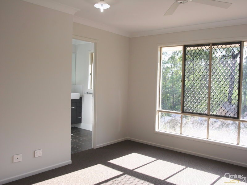 Kooralbyn QLD 4285