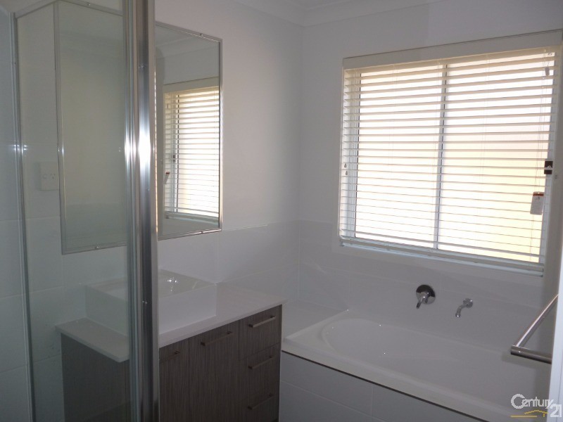 16 Larimar Ave, Yarrabilba QLD 4207