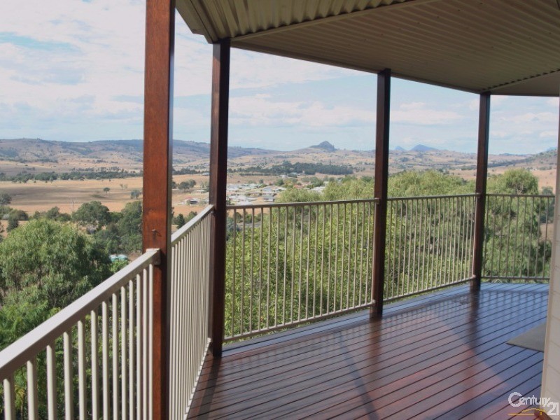 32 Leonard St, Boonah QLD 4310