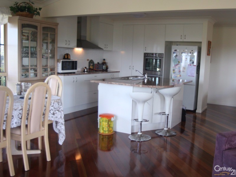 32 Leonard St, Boonah QLD 4310