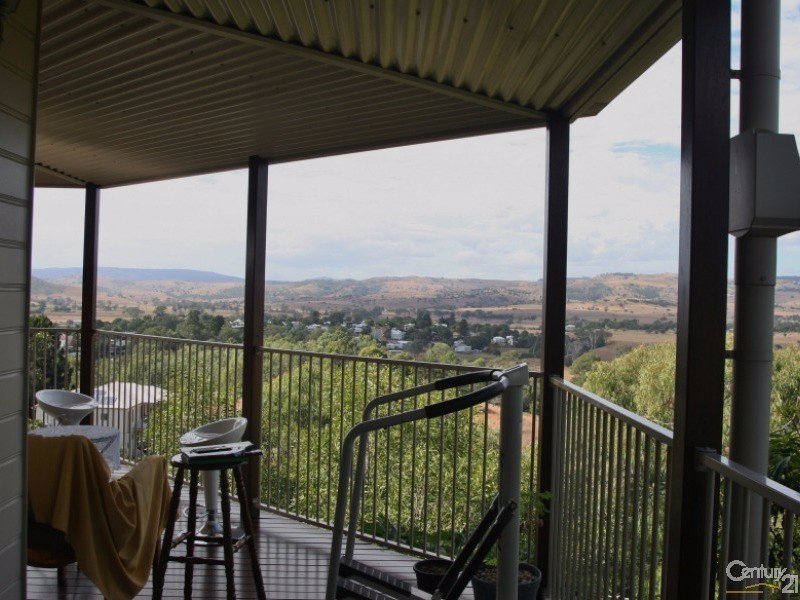 32 Leonard St, Boonah QLD 4310