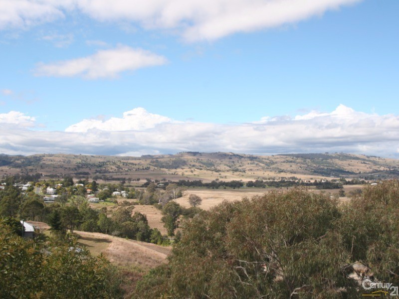 32 Leonard St, Boonah QLD 4310