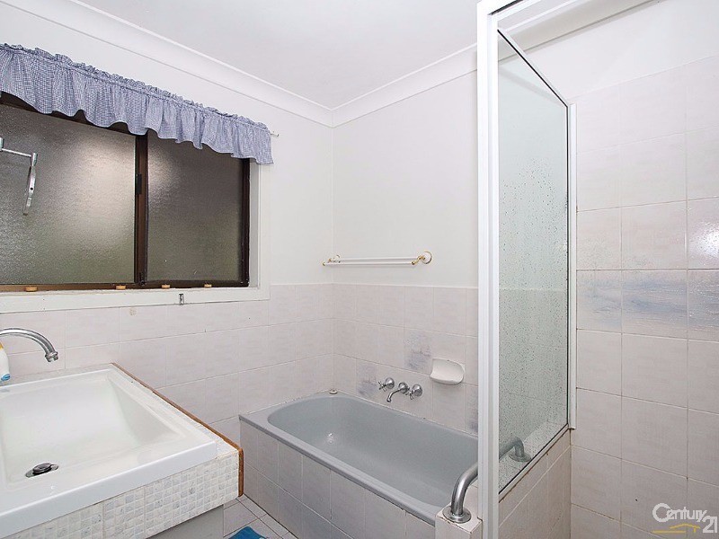 191 Fields Rd, Gleneagle QLD 4285