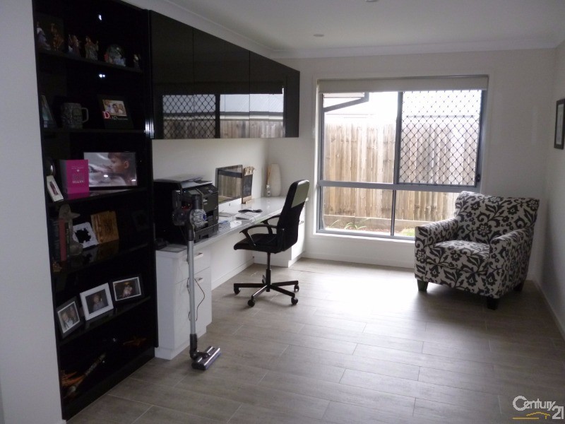 4 Bailey Street, Yarrabilba QLD 4207