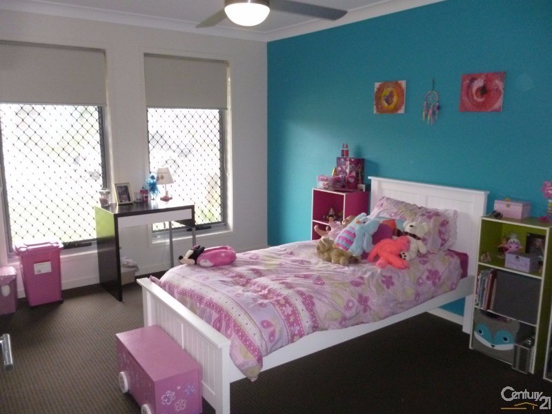 4 Bailey Street, Yarrabilba QLD 4207