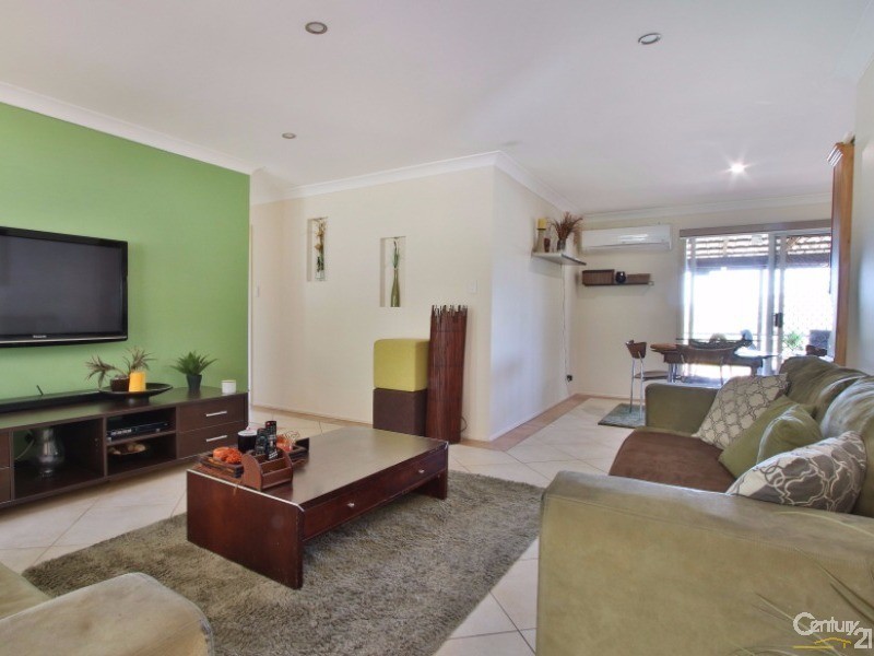16 Hartwig Crescent, Mount Warren Park QLD 4207