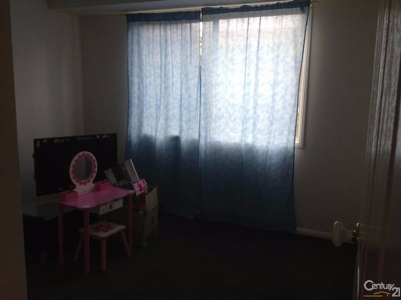 Regents Park QLD 4118