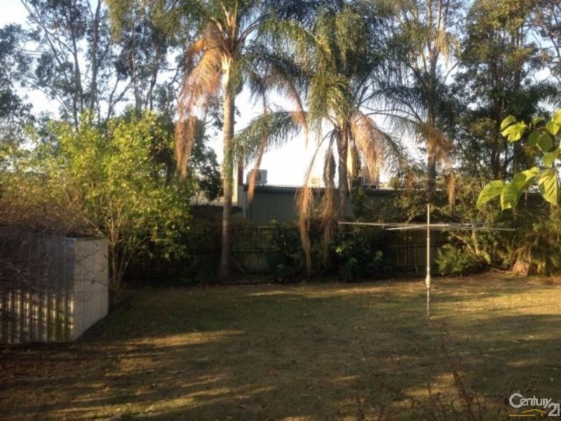 32 Estramina Road, Regents Park QLD 4118