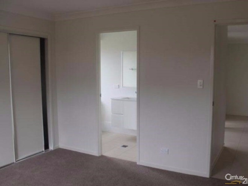 25 Treeline Circuit, Yarrabilba QLD 4207