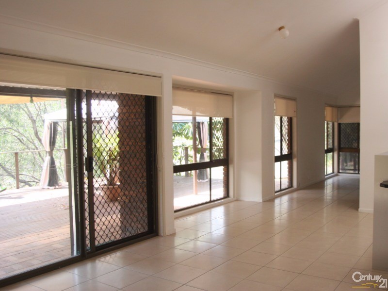 230 Routley Drive, Kooralbyn QLD 4285