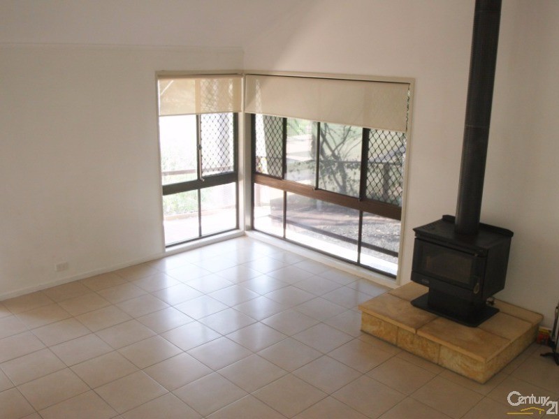 230 Routley Drive, Kooralbyn QLD 4285