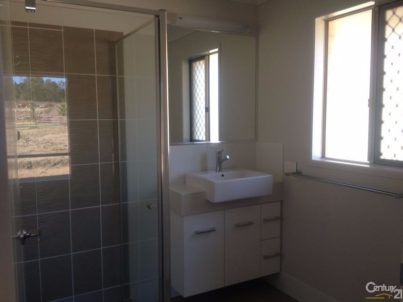 13 Fulmer Street, Yarrabilba QLD 4207