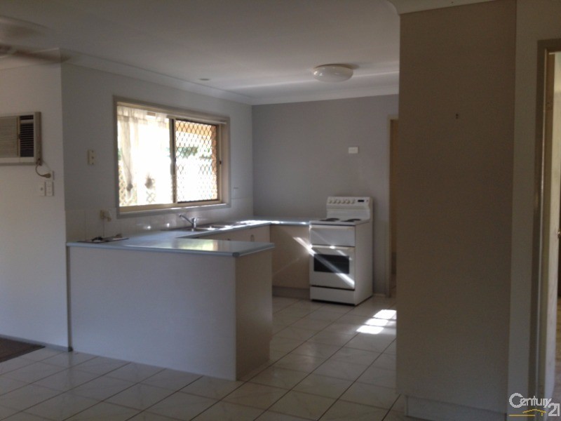 5 Lucida Court, Regents Park QLD 4118